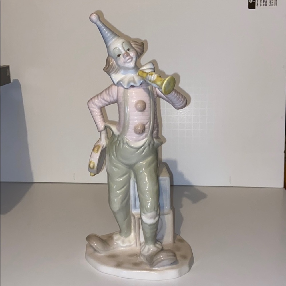 porcelain figurines